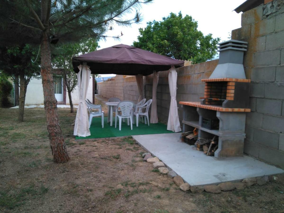 La Casa De Colores Villa Munopepe Exterior photo